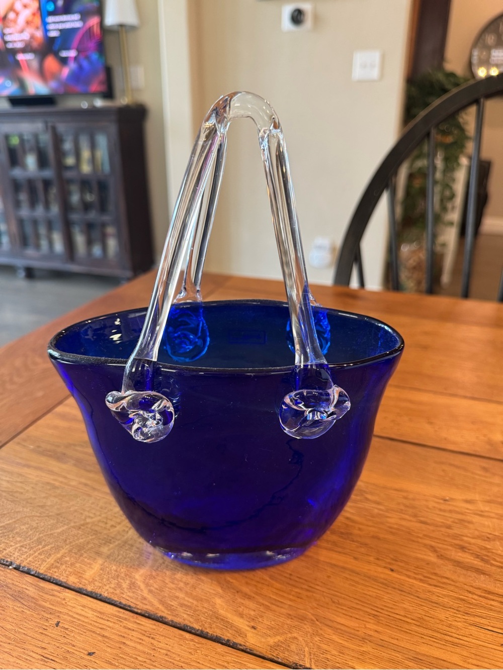 Design Society cobalt blue hand-blown glass purse vase - Picture 4 of 8